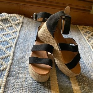 Black Platform Sandals (Size 7)